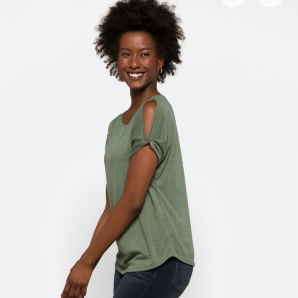 Colette Romey Cold Shoulder Knit Top size medium